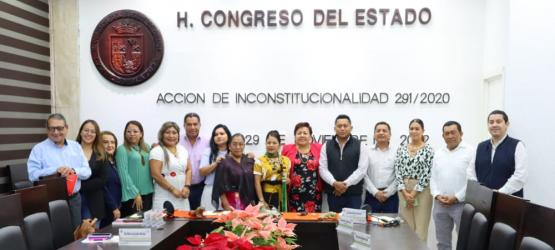 Nombran y aprueban sedes para consulta en materia educativa